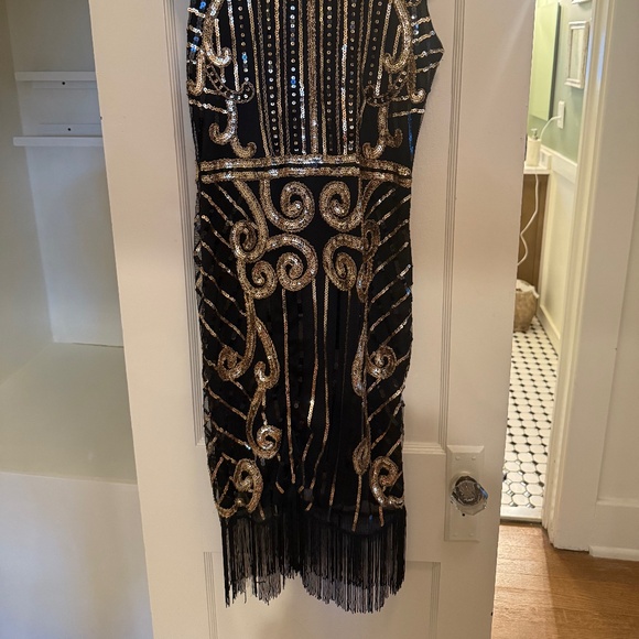 Black and Gold Flapper Dress - Picture 2 of 3